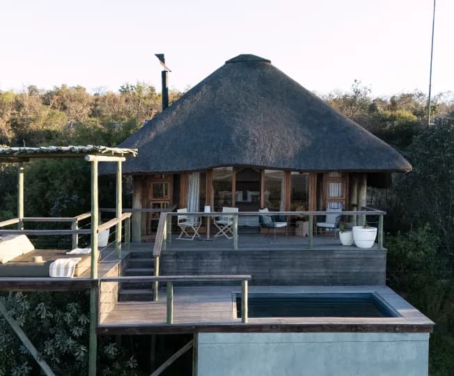 luxury pool Suite