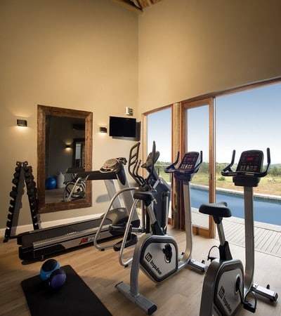 Mhondoro Safari Lodge - Main Lodge Gym