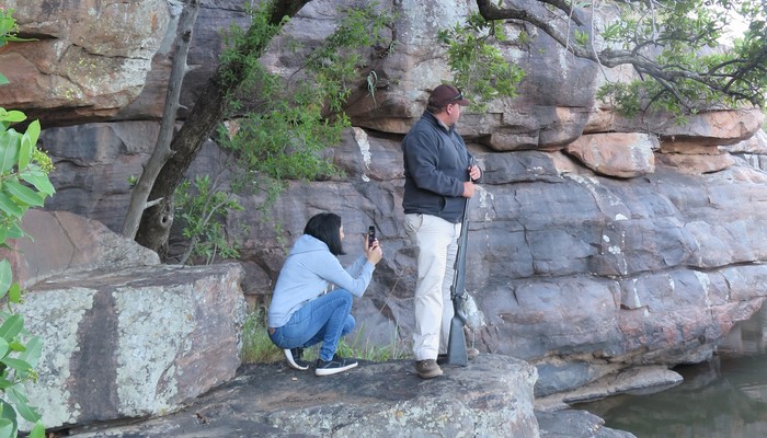 Mhondoro-Safari-Lodge-Villa-Rock-Art-Safari